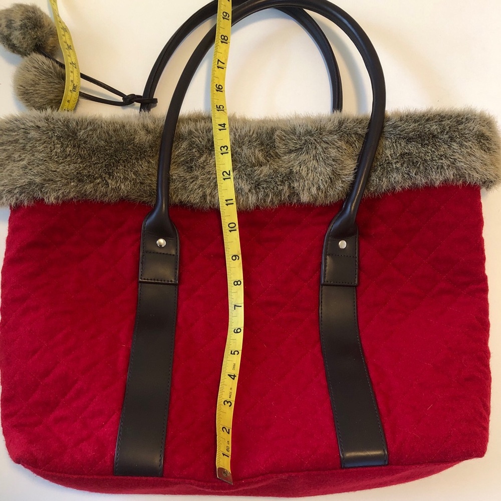 Bath & Body Works Limited Edition Red Quilted Holiday Tote Bag faux fur trim - Picture 10 of 11